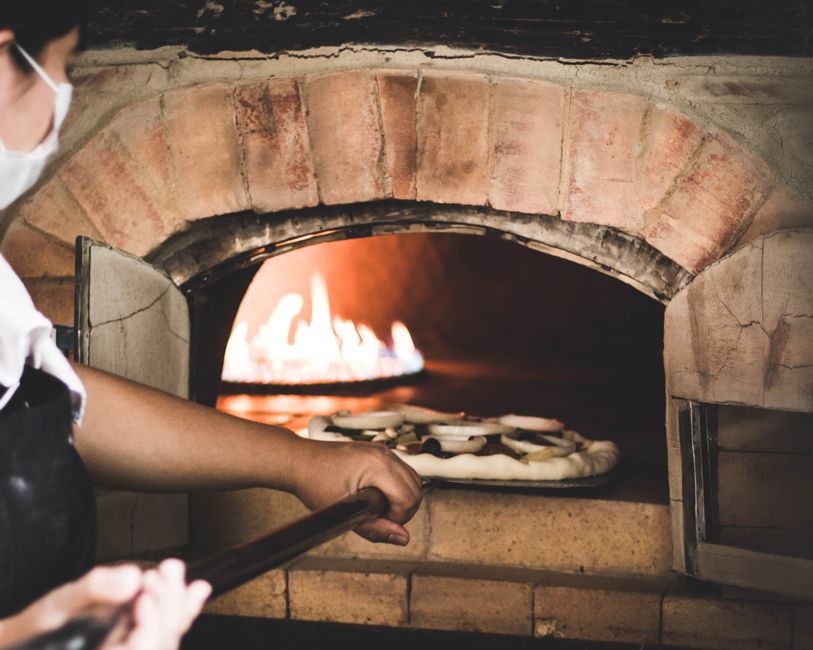 Delrio's Restaurant Traditional Pizza Oven